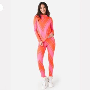 NEW Perfect Moment Thermal SET Azalea Pink and Orange Chevron Print Size Large